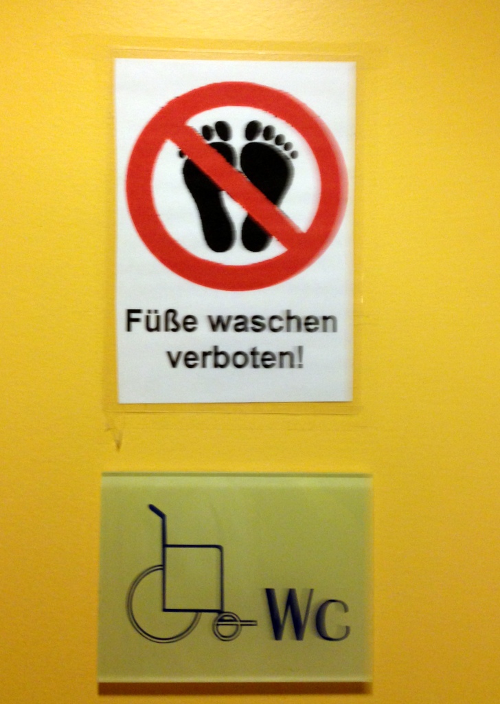 Füße waschen verboten